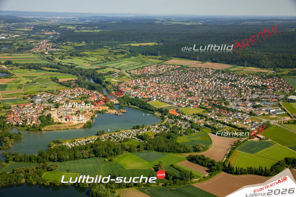 Das Luftbild zeigt  Sand am Main - Die Luftaufnahme wurde 2023 vom UL-Flugzeug aus erstellt ( keine Drohne ) - Hochauflösende Luftaufnahme - Für grossformatige Ausdrucke geeignet. Die Geschenkidee !Mit Lizenz und Bildrechte bestellbar