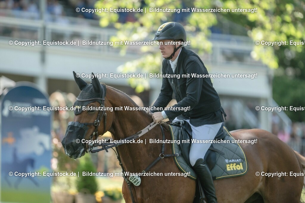 20230528_17_CSI4_Hess.Min.Präs_0103 | equistock