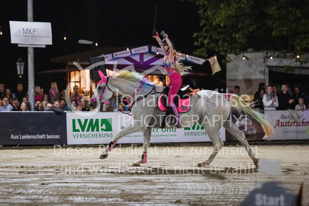 230827_Delbrueck_Kostuem-750 | Deine schönsten Turniermomente als professionelle Fotos! Entdecke hochwertige Pferdesport-Fotografie im Online-Shop. Jetzt Fotos finden & bestellen!