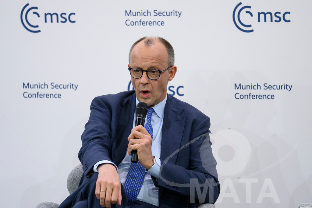 _DWA4718 | MATA IndoCon - Realisiert mit Pictrs.com