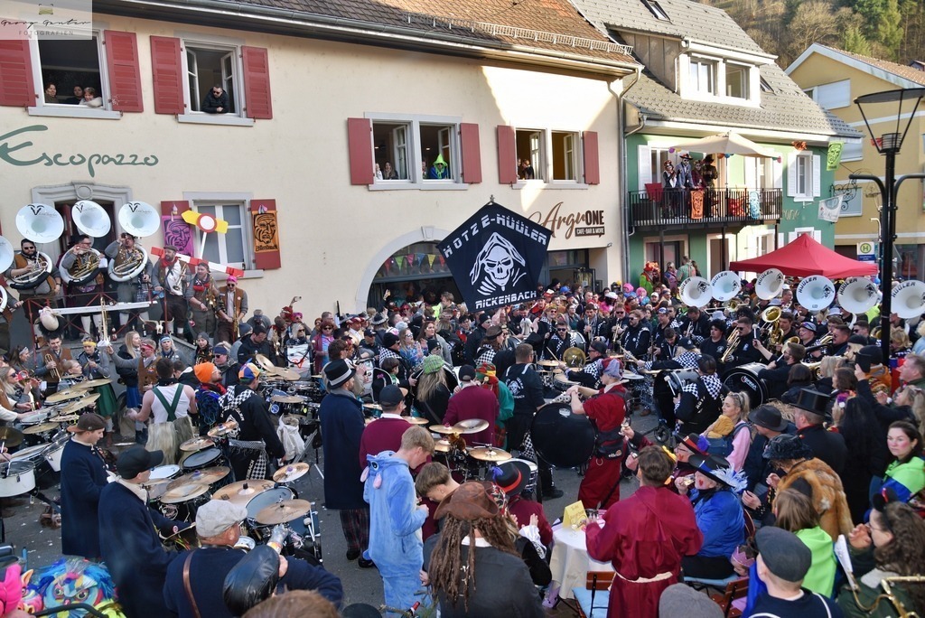 FaSoUmzug-181-RA | Fotoblog Schwarzwald, Foto Blog Wiesental, Pfaffenberg, Winterzauber, Zeller Bergland, Zell im Wiesental, Fotoblog Wiesental, Landschaftsfotos, Bilder Wiesental, Natur, Naturbilder, Fastnacht, Zeller Fastnacht, Zeller Fasnacht, Zeller Bergland, Belchen, - Realisiert mit Pictrs.com
