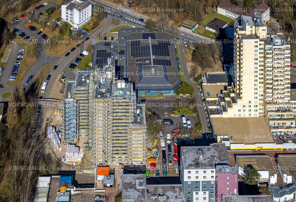 Bochum250301220 | Luftbild, Unicenter Hochhaus der RUB Ruhr-Universität Bochum, Baustelle mit Baugerüst am Unicenter, Querenburg, Bochum, Ruhrgebiet, Nordrhein-Westfalen, Deutschland