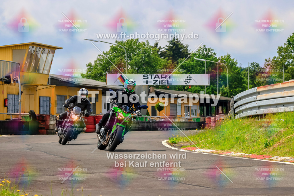 _TCM3233 | Hier findet Ihr Bilder von Touristenfahrten auf der Nürburgring Nordschleife oder von anderen Veranstaltungen die ich besucht habe. Viel Spass beim Durch Schauen 