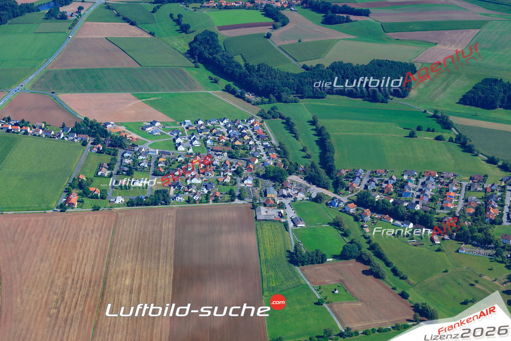 Die Luftaufnahme der Stadt Kohlberg wurde 2017 vom Flugzeug heraus erstellt ( keine Drohne )- hohe Auflösung für beste Qualität