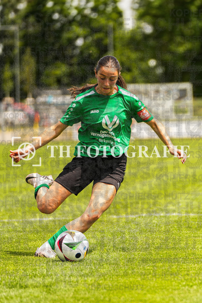 GER, FC Hauingen - SV Waldhaus, Frauen-Fussball, Rothaus Bezirkpokal, Finale, Saison 2024/2025, 29.05.2025 | GER, FC Hauingen - SV Waldhaus, Frauen-Fussball, Rothaus Bezirkpokal, Finale, Saison 2024/2025, 29.05.2025Foto: TH Fotografie/Alessio Bosco