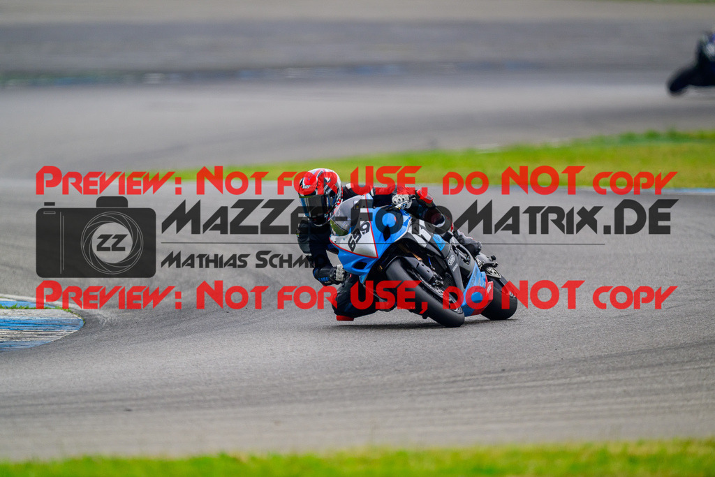 MaZZes_FotoMatrix_240521_6007705_3119 | WEISS