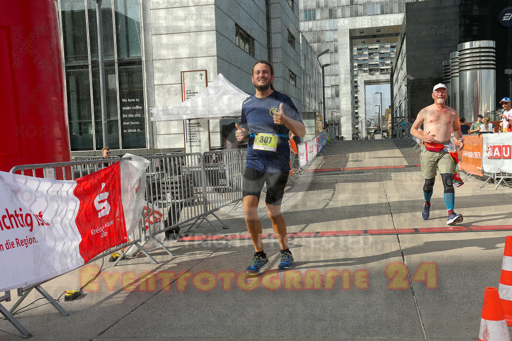 250920_1551_EX1_0772 | Sportfotografie im Rhein-Sieg Kreis, Köln, Bonn, NRW, Rheinland Pfalz, Hessen, etc. Unser Tätigkeitsfeld umfasst den Laufsport vom Volkslauf über den Marathon, Duathlon, Triathon bis zum Ultralauf wie Kölnpfad Ultra oder Schindertrail.