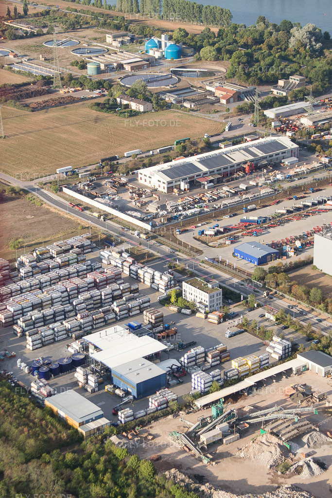 Luftbild: Worms, Industriegebiet Im Langgewan, Spedition Kube & Kubenz in Worms im Bundesland Rheinland-Pfalz in Deutschland. Foto: IMG_084374.jpg vom 02.09.2015 durch Werner Riehm/FLY-FOTO.de