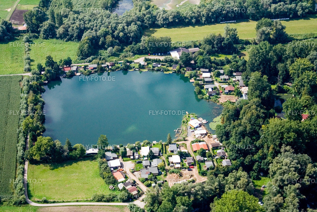Wohnwagen und Zelte- Campingplatz - und Zeltplatz Blausee | Luftbild: Wohnwagen und Zelte- Campingplatz - und Zeltplatz Blausee in Altlußheim im Bundesland Baden-Württemberg in Deutschland. Foto: IMG_12735.jpg vom 24.08.2008 durch Werner Riehm/FLY-FOTO.de - Realisiert mit Pictrs.com
