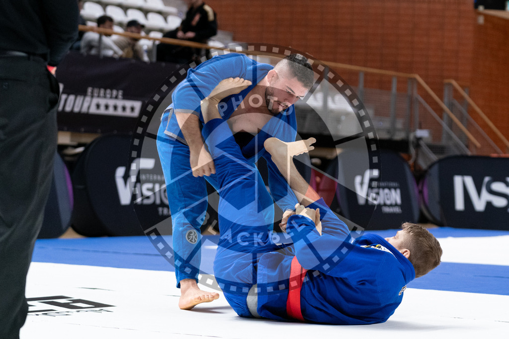 20241012PBB4316 | Athletes compete during the AJP Tour Europe Continental Jiu-Jitsu Professional Championship on October 12, 2024 in Almere near Amsterdam, Netherlands. © Chiara Dazi / photoblackbelt