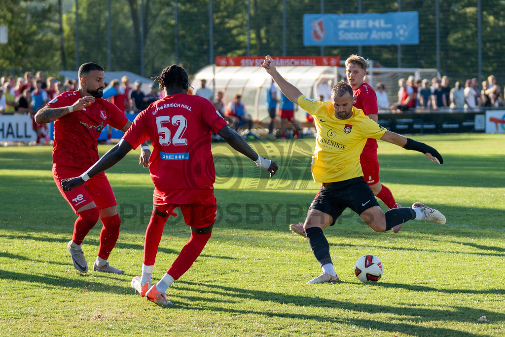 SSV Schwäbisch Hall vs. SG Sonnenhof Großaspach, Fussball, WFV-Pokal, 3. Runde, 11.08.2026 | Torchance durch Fabian Eisele (SG Sonnenhof Großaspach, #23),SSV Schwäbisch Hall vs. SG Sonnenhof Großaspach, Fussball, WFV-Pokal, 3. Runde, 11.08.2026