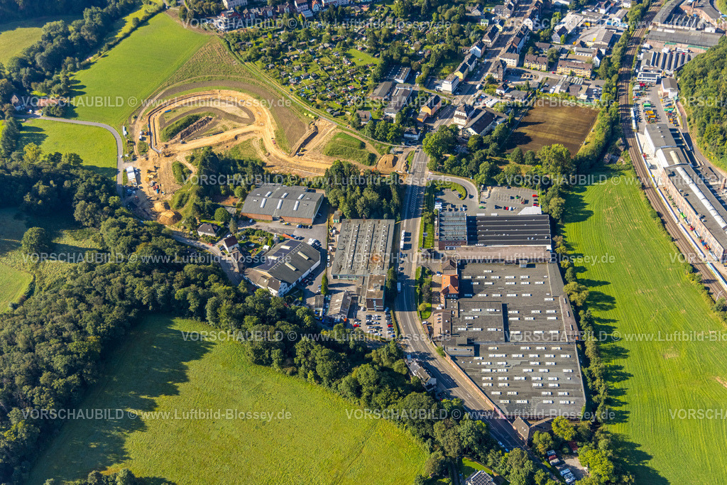 Velbert240811514Langenberg | Luftbild, Ortsansicht Bonsfeld, Gewerbegebiet und Baustelle an der Fellerstraße, ehemaliges Fußballstadion Bonsfeld, Langenberger Spielverein 1916 e.V., Niederbonsfeld, Velbert, Ruhrgebiet, Nordrhein-Westfalen, Deutschland