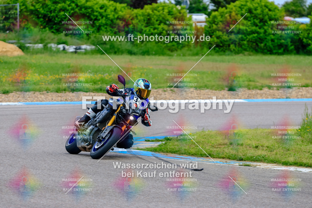 MotoTeam-9096 | Hier findet Ihr Bilder von Touristenfahrten auf der Nürburgring Nordschleife oder von anderen Veranstaltungen die ich besucht habe. Viel Spass beim Durch Schauen 