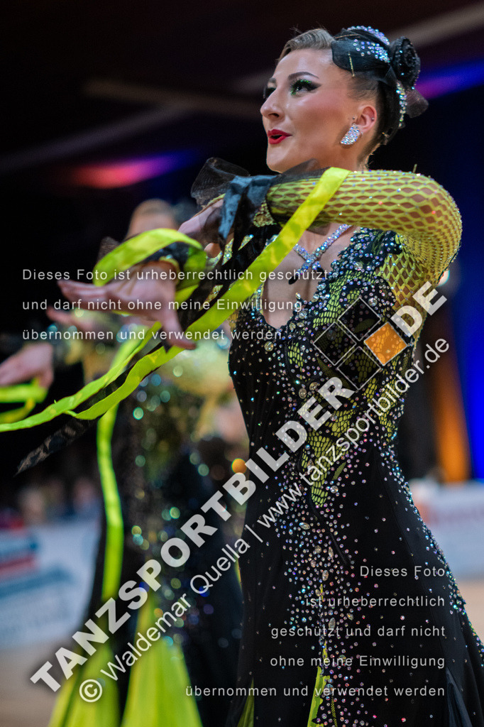 20250118-11087 | Hier finden Sie Tanz Bilder vom Latein und Standard Formationen tanzen. Sportbilder vom Tanzsport. Schöne Fotos und von Weltmeisterschaft, Europameisterschaft, Bundesliga, Regionalliga, Oberliga und Landesliga sowie von GOC Stuttgart, DanceComp, WM Bremen