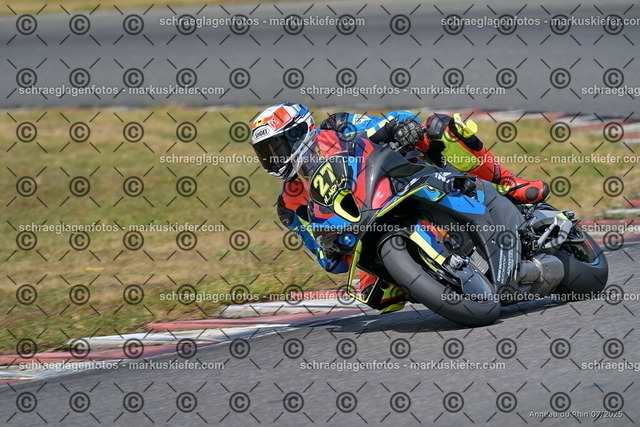 25bt04-1680 | markuskiefer.com - Realisiert mit Pictrs.com