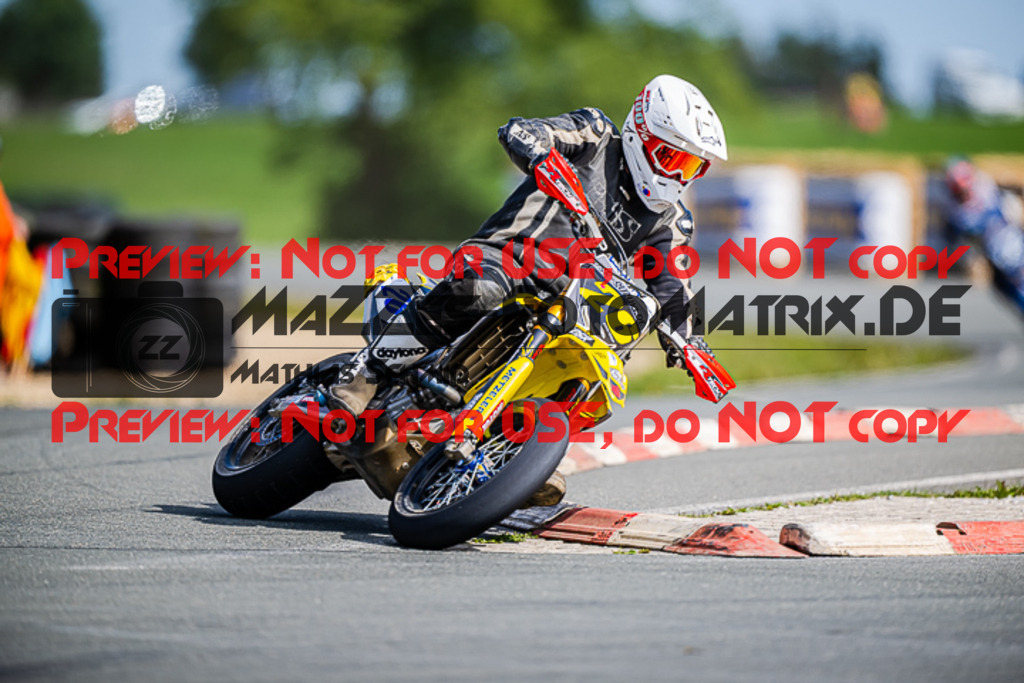 MaZZes_FotoMatrix_220903_3563 | UE40