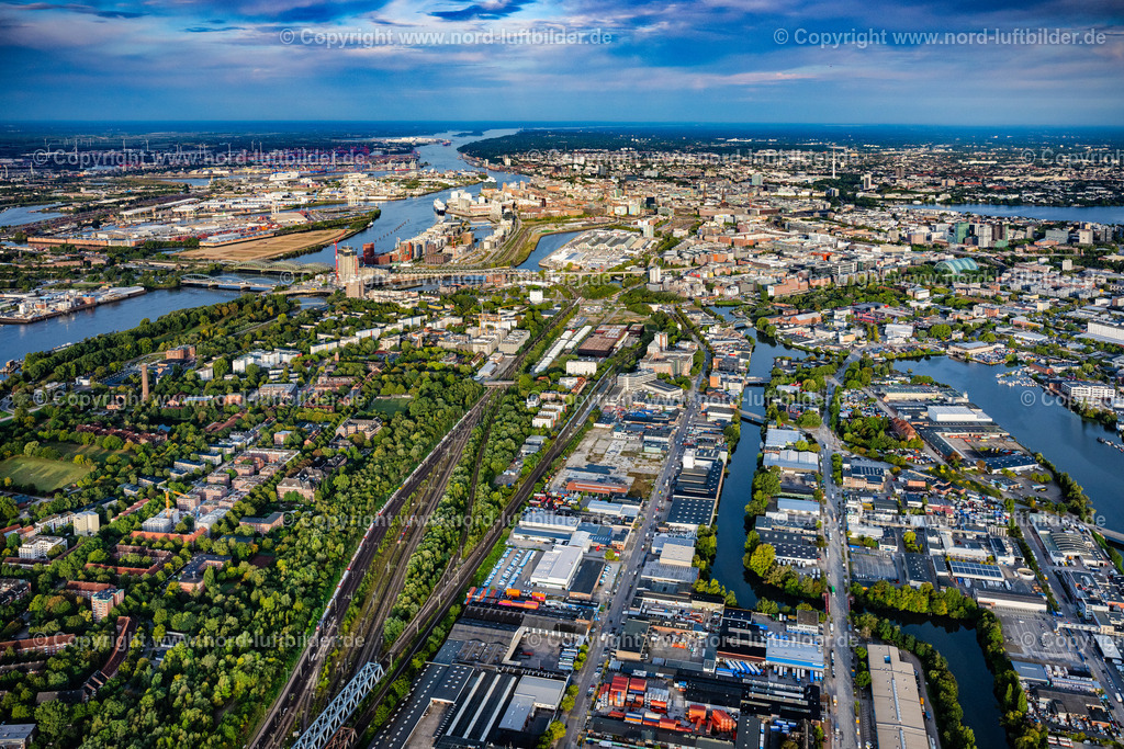 Hamburg_Rothenburgsort_ELS_5895200925 | HAMBURG 20.09.2025 Entwicklungsgebiet "Neuer Huckepackbahnhof der Industriebrache an der Billstraße im Stadtteil Rothenburgsort in Hamburg. // Development area "New piggyback station on the industrial wasteland at Billstrasse in the Rothenburgsort district of Hamburg. Foto: Martin Elsen