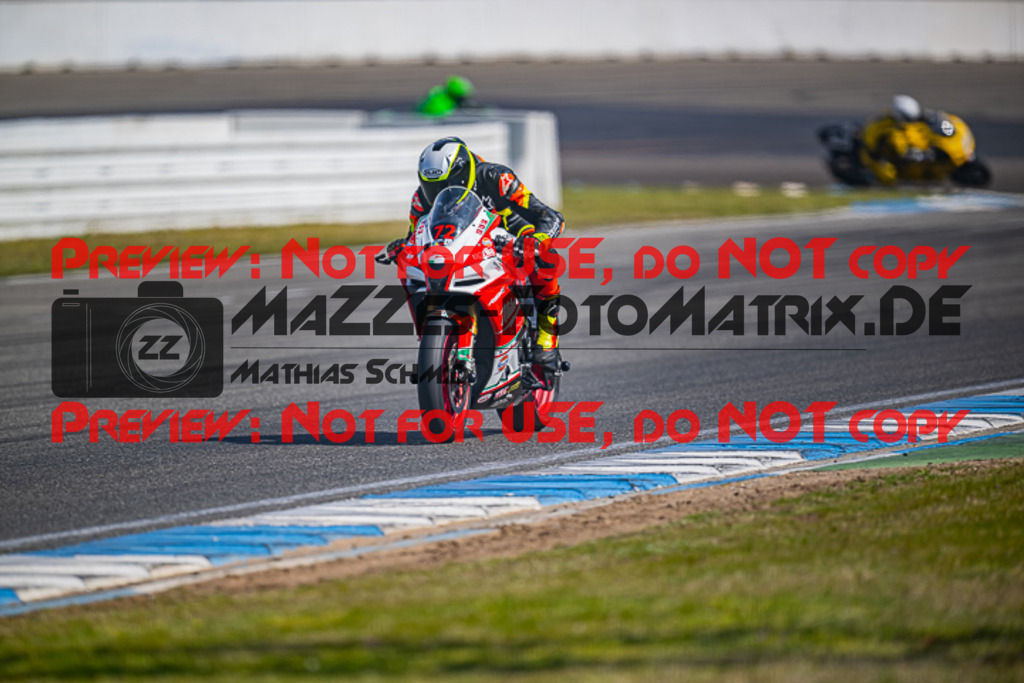 MaZZes_FotoMatrix_230410_8986 | WEISS