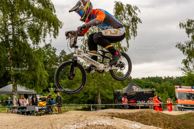 BayBMX2026-04994 | Fotogalerie von Thomas Dettweiler mit Eventbildern und lizenzfreien Fotos. Perfekt als Wandbild, für Büro, Website oder private Nutzung. - Realisiert mit Pictrs.com