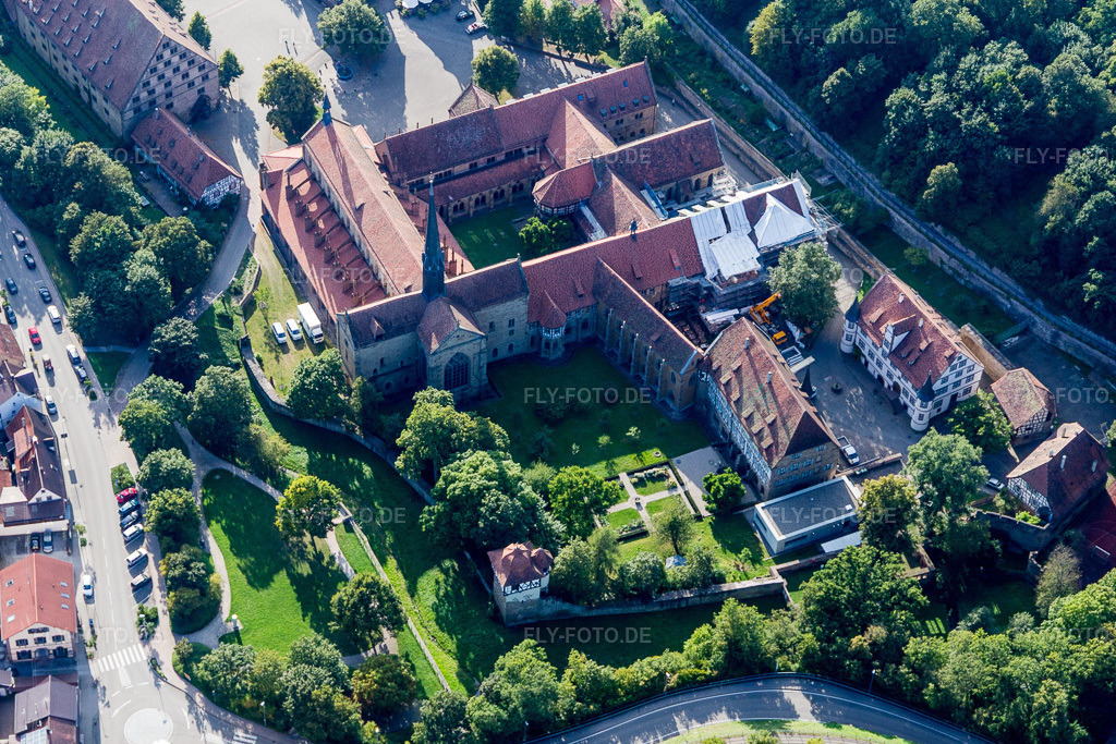 Luftbild: Gebäudekomplex des Klosters Maulbronn in Maulbronn im Bundesland Baden-Württemberg in Deutschland. Foto: IMG_093471.jpg vom 22.08.2016 durch Werner Riehm/FLY-FOTO.de