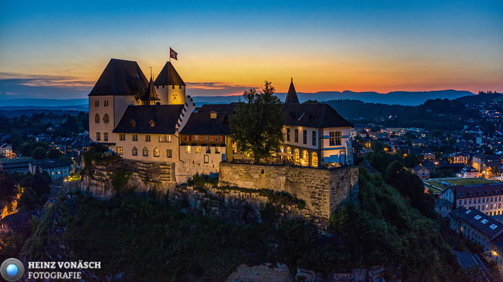 Alte_Architektur_0011 | Alle Bilder von Heinz Vonäsch Fotografie können alle zu günstigen Preisen gekauft werden! Download der Bilder, Ausdrucke, Postkarten, Tassen T-Shirts, Kalender, Alu- Dibond usw. - Realisiert mit Pictrs.com