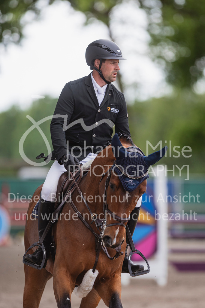 250506_Mühlen_SprPf-L1-349 | Deine schönsten Turniermomente als professionelle Fotos! Entdecke hochwertige Pferdesport-Fotografie im Online-Shop. Jetzt Fotos finden & bestellen!