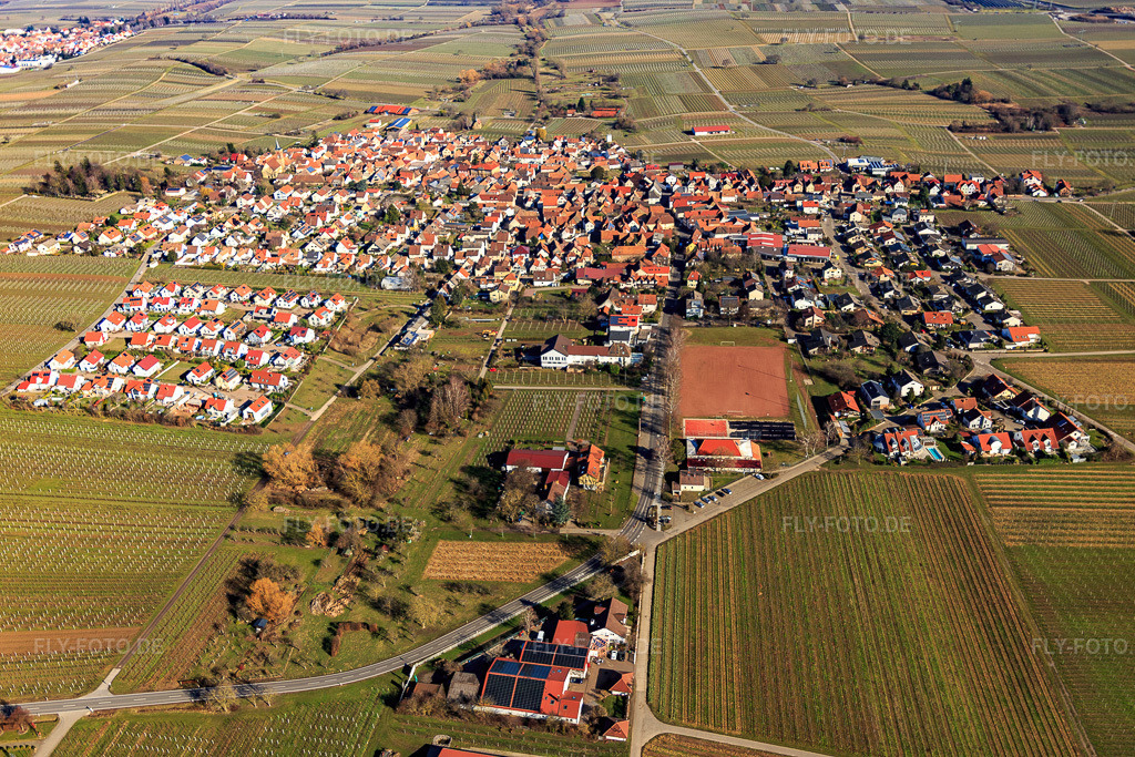 Luftbild: Dorfübersicht aus Westen im Ortsteil Nußdorf in Landau im Bundesland Rheinland-Pfalz in Deutschland. Foto: IMG_125288.jpg vom 21.02.2021 durch Werner Riehm/FLY-FOTO.de