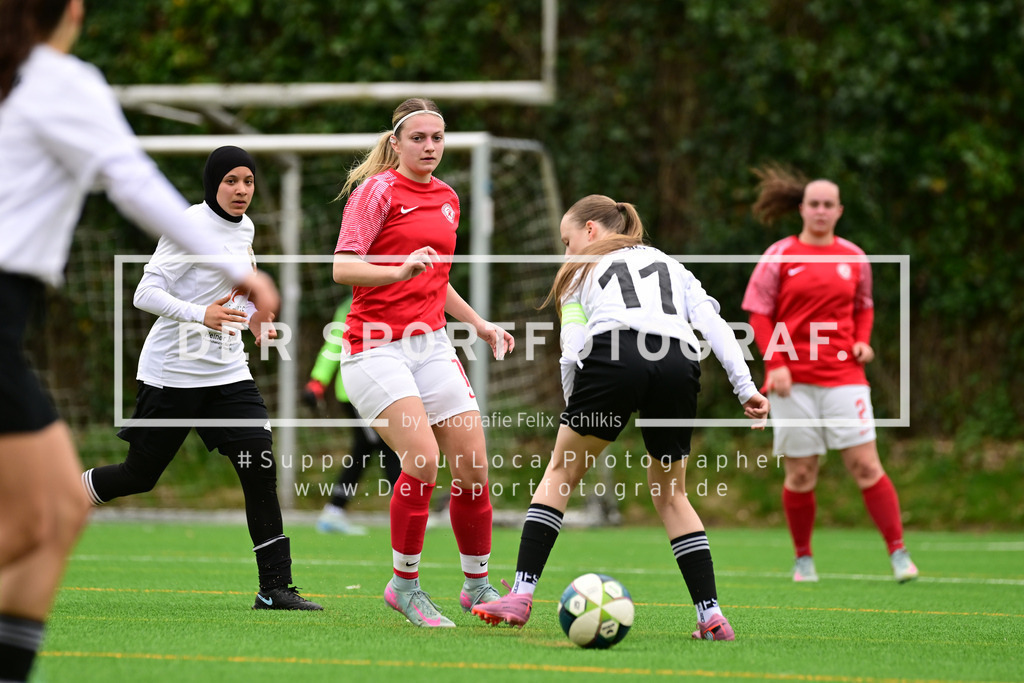 Fußball I Frauen I Saison 2025-2026 I Bezirksliga I 21. Spieltag I Harburger TB - Rahlstedter SC I 166416 | Der Sportfotograf. - Realisiert mit Pictrs.com