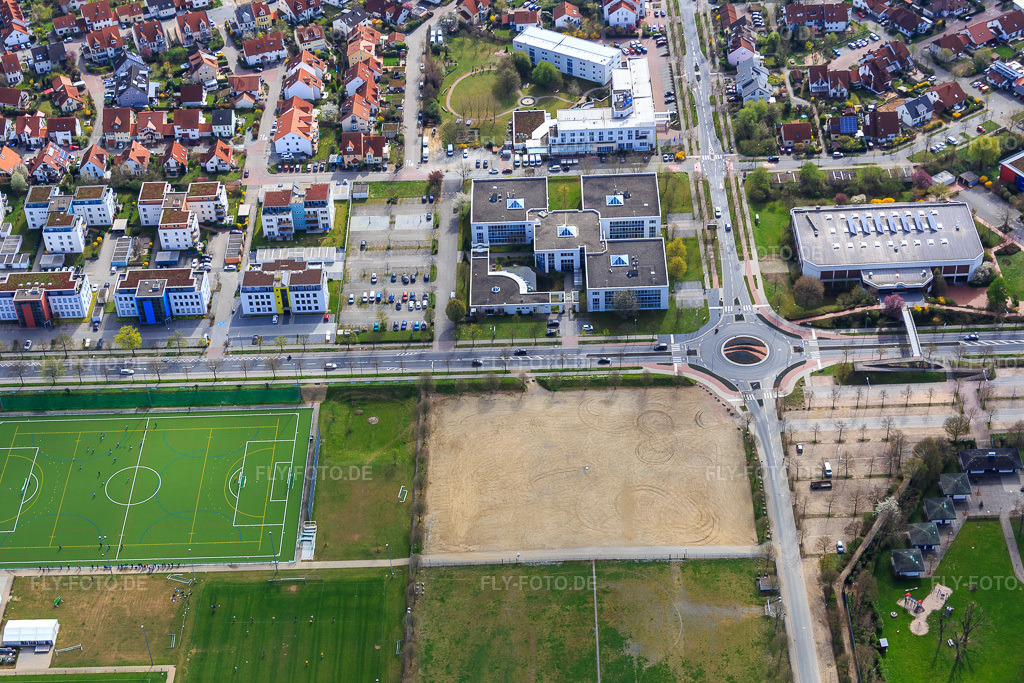 Luftbild: Office Center Bensheim am Berliner Ring in Bensheim im Bundesland Hessen in Deutschland. Foto: IMG_077090.jpg vom 12.04.2015 durch Werner Riehm/FLY-FOTO.de