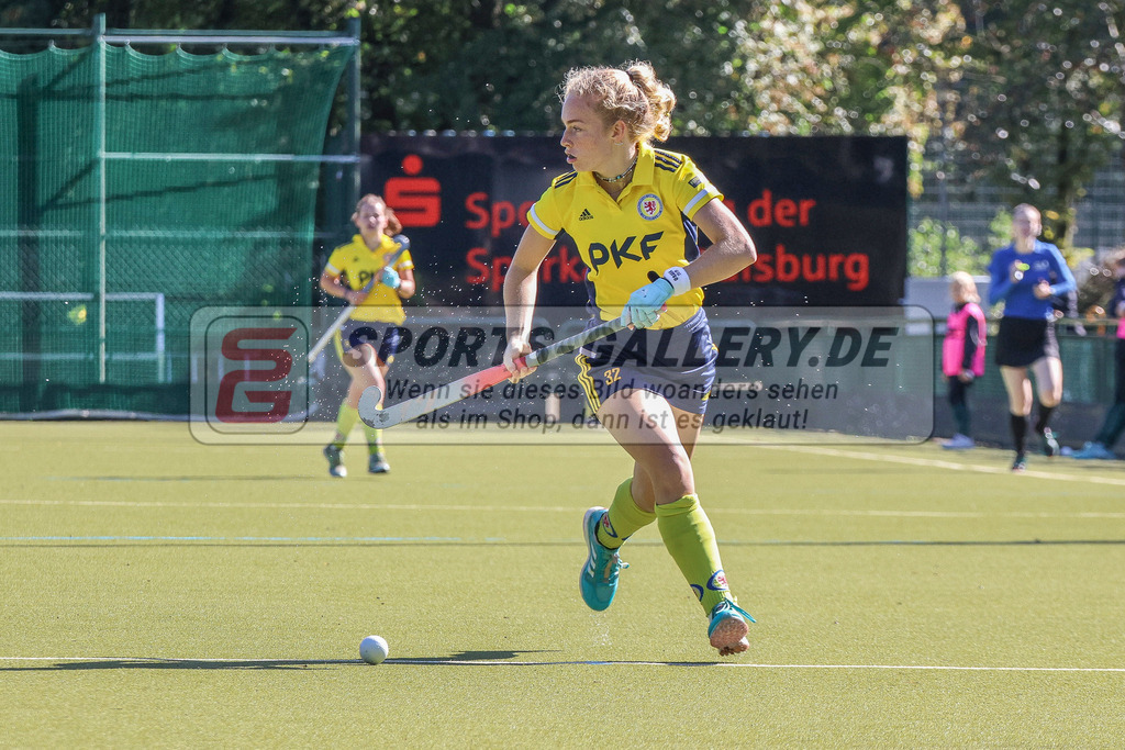 Raffelberg-Braunschweig-31 | Lydia Hirschler (Eintracht Braunschweig #32), Club Raffelberg - Eintracht Braunschweig am 17.9.2022 in der Hockeyanlage Club Raffelberg, Duisburg