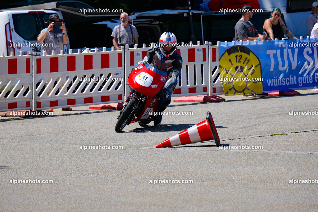P1036998-2 | Erleben Sie atemberaubende, hochqualitative Fotos Ihrer Fahrt entlang der malerischen Alpenstraßen. Besuchen Sie alpineshots.com, um professionelle Aufnahmen Ihrer unvergesslichen Reise zu finden und zu kaufen - Realisiert mit Pictrs.com