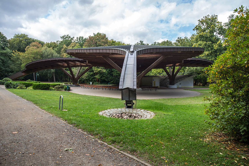 Sächsische Bläserphilharmonie - Bad Lausick | Entdecke über 20 Kategorien Leipzig-Motive: Foto-Downloads, hochwertige Poster, Leinwand- & Fine-Art-Prints. Jetzt Lieblingsfoto im Bildlexikon Leipzig Shop bestellen!