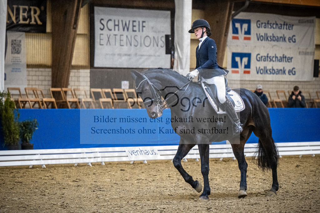 DOS_1342 | Entdecke hochwertige Reitturnierfotos von Foto Oger. Professionell, emotional und authentisch – jetzt Lieblingsmomente im Shop bestellen.Deutschlandweite Turnierfotografie. - Realisiert mit Pictrs.com