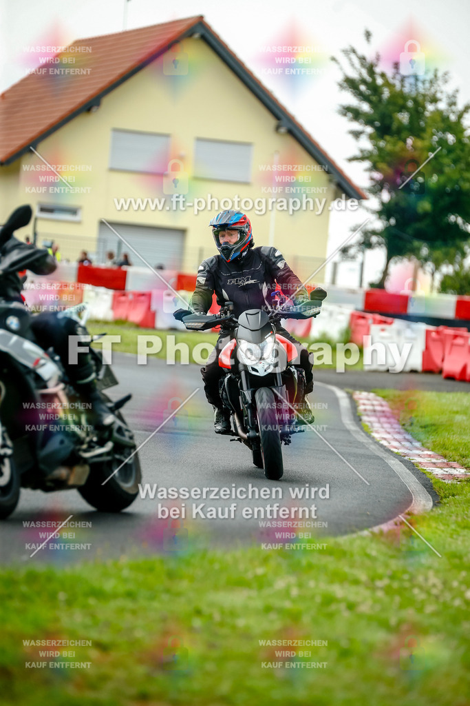 VBK-3781 | Hier findet Ihr Bilder von Touristenfahrten auf der Nürburgring Nordschleife oder von anderen Veranstaltungen die ich besucht habe. Viel Spass beim Durch Schauen 
