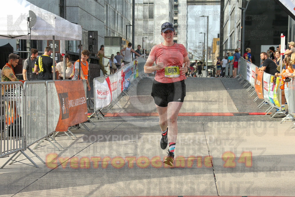 250920_1542_EX1_0493 | Sportfotografie im Rhein-Sieg Kreis, Köln, Bonn, NRW, Rheinland Pfalz, Hessen, etc. Unser Tätigkeitsfeld umfasst den Laufsport vom Volkslauf über den Marathon, Duathlon, Triathon bis zum Ultralauf wie Kölnpfad Ultra oder Schindertrail.