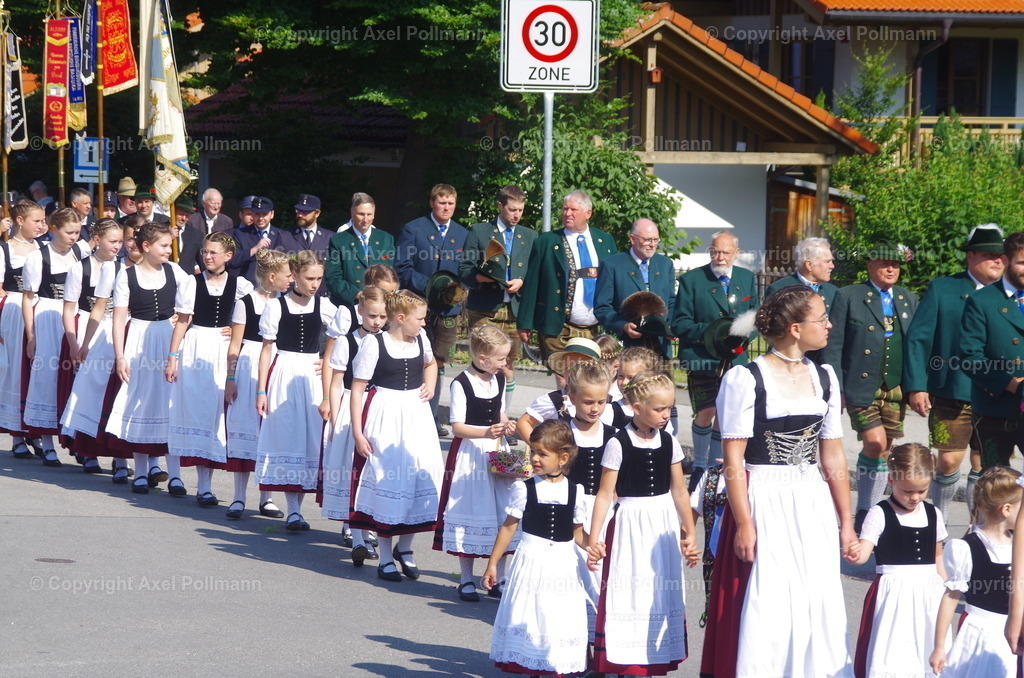 IMGP3166 | fotografiert von Axel PollmannLeonhardi Wallfahrt Benediktbeuern und Murnau, Fronleichnam, Fasching, Landschaft im Loisachtal und Benediktbeuern  - Realisiert mit Pictrs.com