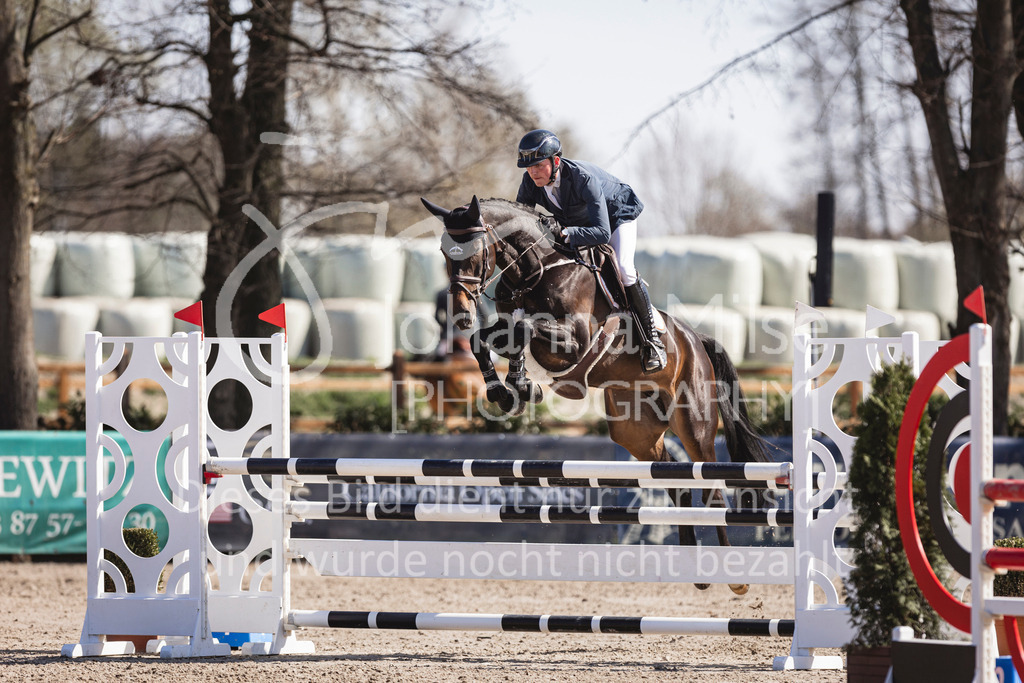 250408_Mühlen_SprPf-L-417 | Deine schönsten Turniermomente als professionelle Fotos! Entdecke hochwertige Pferdesport-Fotografie im Online-Shop. Jetzt Fotos finden & bestellen!