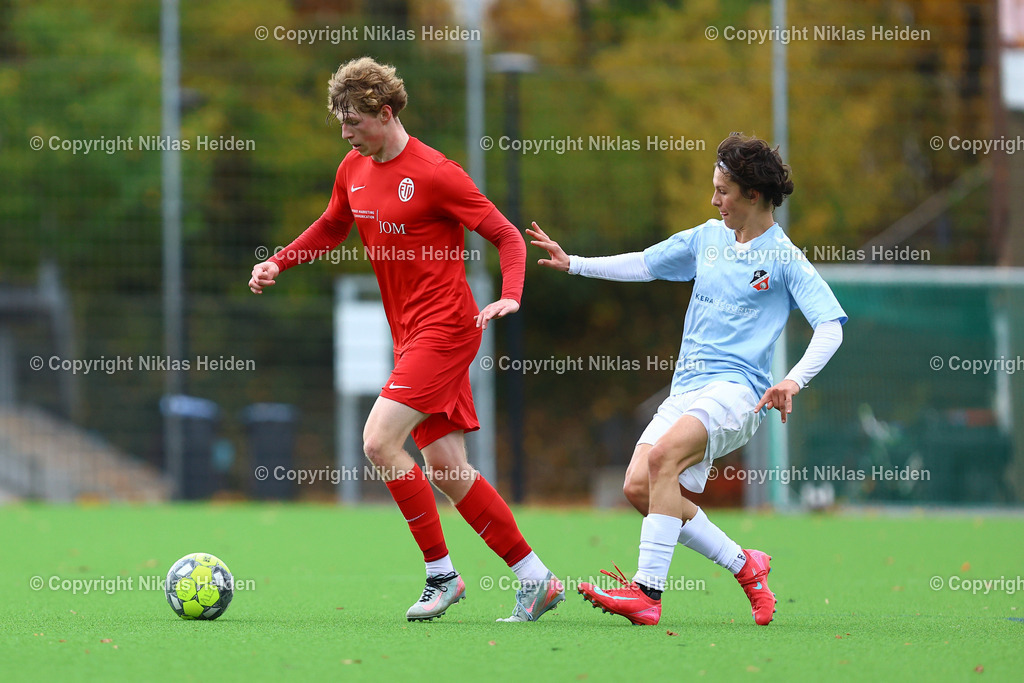 NH_EimsbüttelerTVU19_Altona93U19_RegionalligaNord_11102025 | #3 Moritz Haberer (Eimsbütteler TV U19), #17 Marco Zander (Altona 93 U19)Fußball I Junioren I A-Junioren Regionalliga Nord I Saison 2025-2026  I 7. Spieltag I Eimsbütteler TV U19 - Altona 93 I 11.10.2025 I Sportzentrum Hoheluft