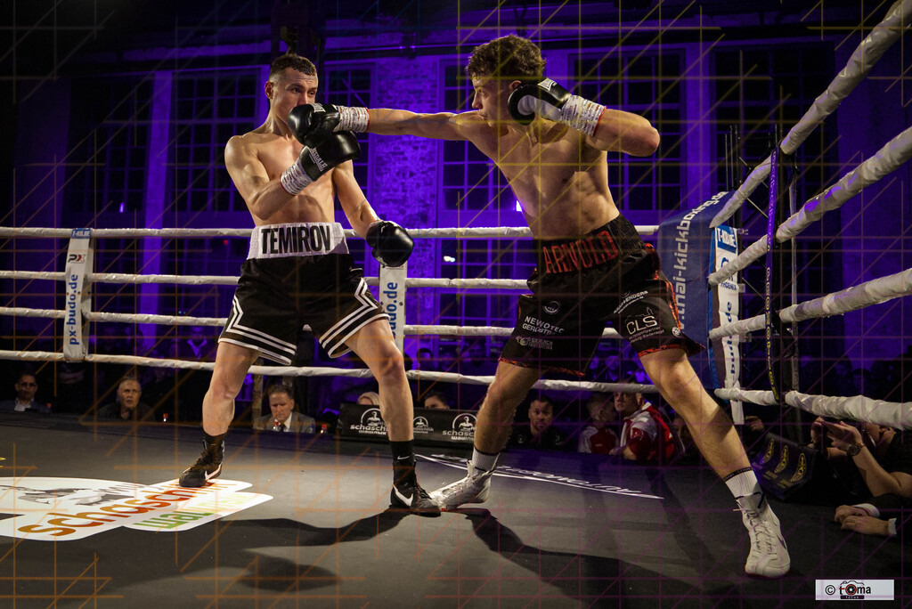 Domenik Arnold erster WM KAmpf 02 2026 tomafocus TB00126 | professionelle Sport- und Eventfotografie von Tomafocus – dynamische Bilder, emotionale Momente und hochwertige Aufnahmen für jeden Anlass. - Realisiert mit Pictrs.com