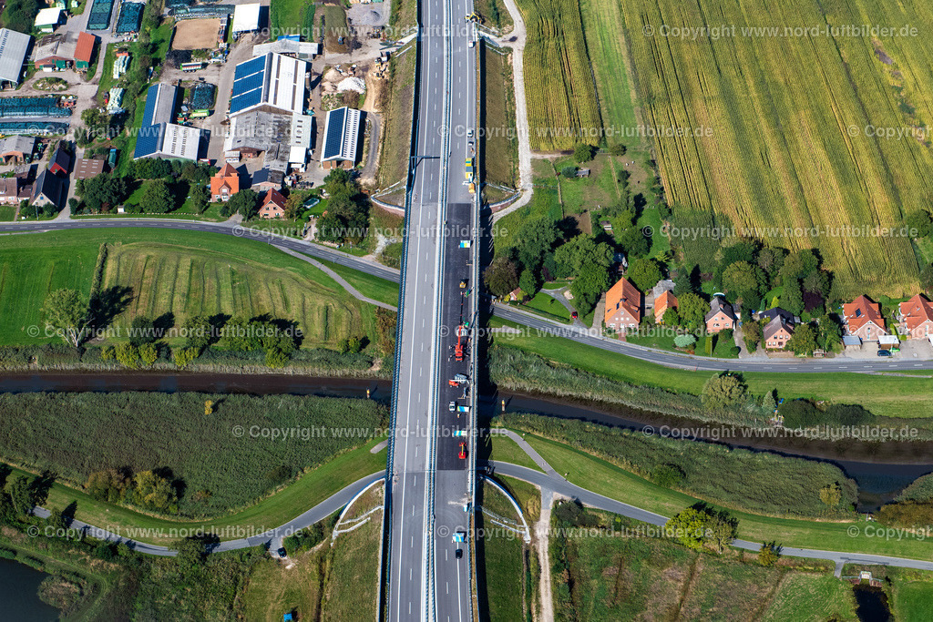 Buxtehude_Brückenarbeiten_A26_über_die_Este_ELS_4079220922 | BUXTEHUDE 22.09.2022 Brückenbau der A26  in Buxtehude im Bundesland Niedersachsen, Deutschland. // Bridge construction of the A26 in Buxtehude in the federal state of Lower Saxony, Germany. Foto: Martin Elsen