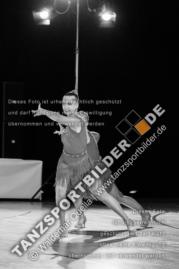 20250504-01158 | Hier finden Sie Tanz Bilder vom Latein und Standard Formationen tanzen. Sportbilder vom Tanzsport. Schöne Fotos und von Weltmeisterschaft, Europameisterschaft, Bundesliga, Regionalliga, Oberliga und Landesliga sowie von GOC Stuttgart, DanceComp, WM Bremen