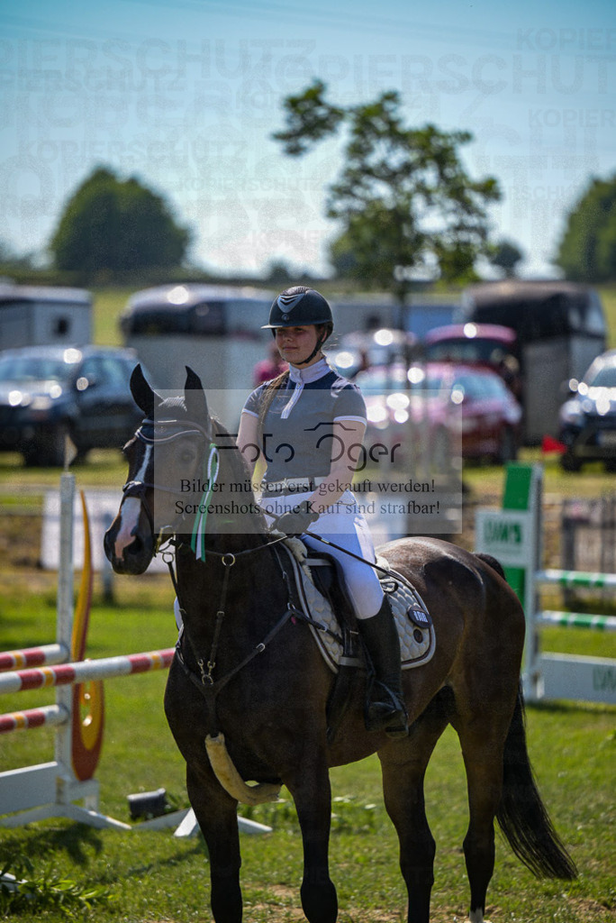 Reitturnier Voxtrup | Entdecke hochwertige Reitturnierfotos von Foto Oger. Professionell, emotional und authentisch – jetzt Lieblingsmomente im Shop bestellen.Deutschlandweite Turnierfotografie. - Realisiert mit Pictrs.com