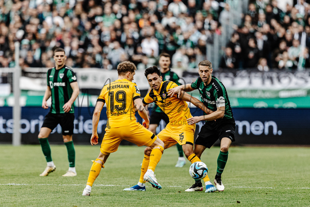 3. Liga, Saison 2023/24, 31. Spieltag: SC Preußen Münster - Dynamo Dresden | Münster, 30.03.2024: 3. Liga, 31. Spieltag, SC Preußen Münster gegen Dynamo Dresden im LVM-Preußenstadion in Münster. Foto: sportfotografie.ms | Markus Paletta - Realisiert mit Pictrs.com