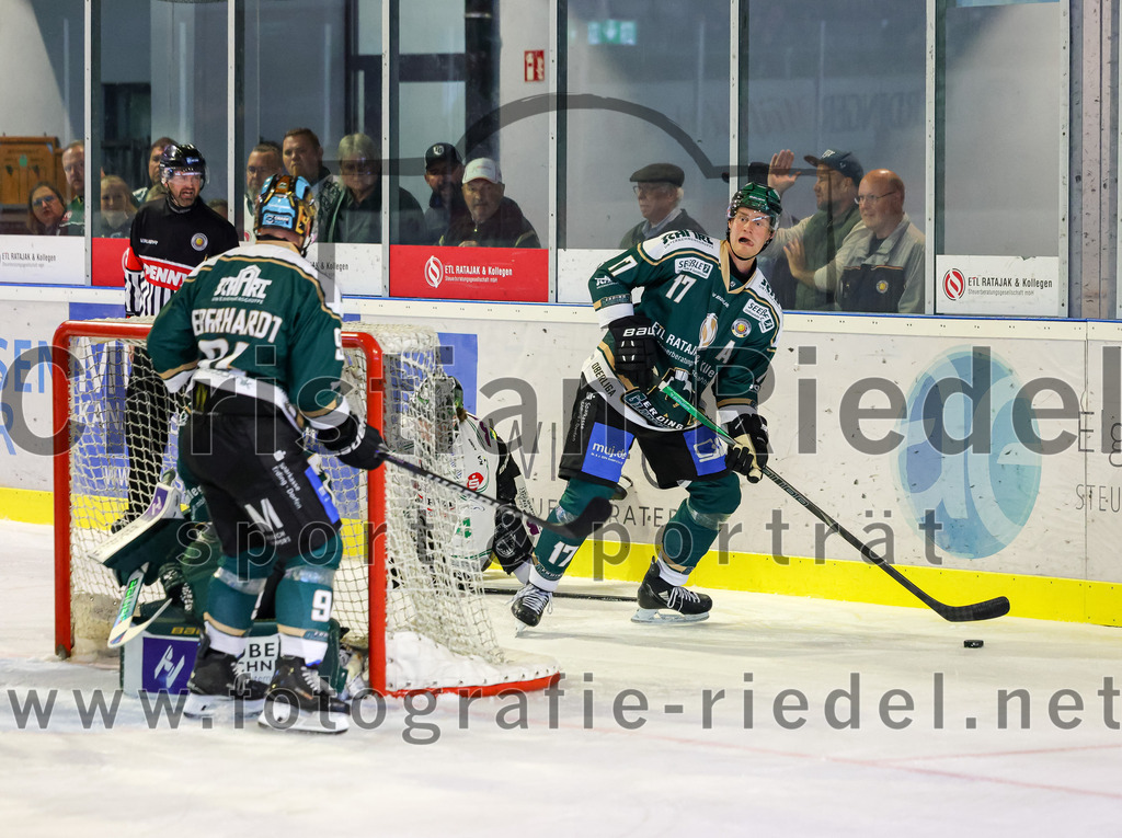 2025-09-21_055_TSV_Erding_gegen_Hoechstadter_Alligators | Erding, Deutschland, 21.09.2025:Eishockey, Oberliga Süd 2025 / 2026, 2. Spieltag, TSV Erding gegen Höchstadter Alligators, Endergebnis: 3:4Foto: Christian Riedel / fotografie-riedel.net