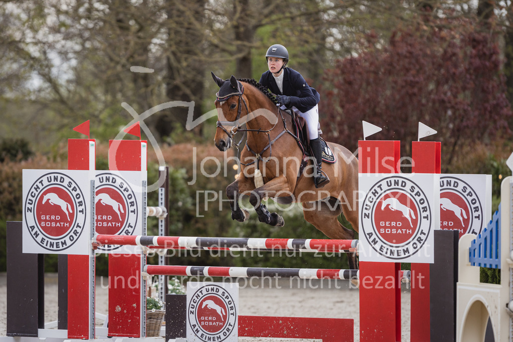 230426_HofSosath_Stil-L-540 | Deine schönsten Turniermomente als professionelle Fotos! Entdecke hochwertige Pferdesport-Fotografie im Online-Shop. Jetzt Fotos finden & bestellen!