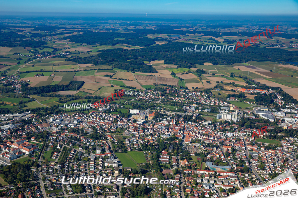 Das Luftbild der Stadt Aichach wurde 2021 vom Flugzeug heraus erstellt (keine Drohne) Aufnahmehöhe ca.450 Meter- hohe Bildauflösung und Druck-Qualität garantiert!