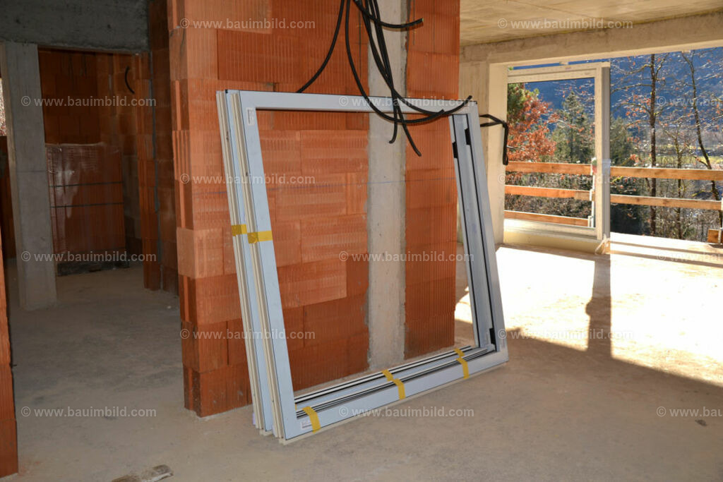bib-lg14-fenster-0007 | Nach LV-Leistungsgruppen sortierte Detailfotos über den Bau eines Hauses. Alle Hausbau-Bilder direkt vom Urheber und Autor der Website Haus-Selber-Bauen.com