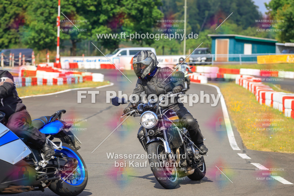 _DSK2277 | Hier findet Ihr Bilder von Touristenfahrten auf der Nürburgring Nordschleife oder von anderen Veranstaltungen die ich besucht habe. Viel Spass beim Durch Schauen 