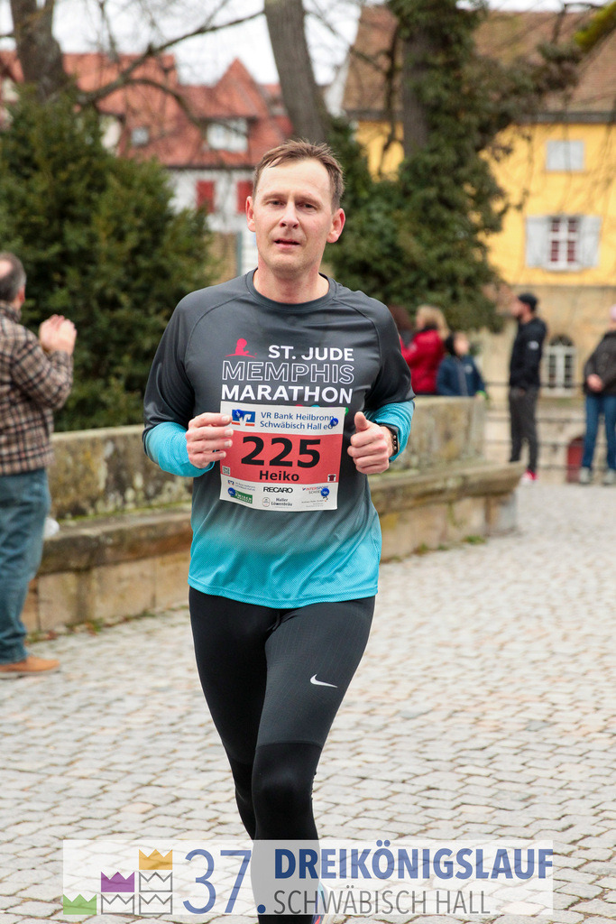VR Bank Hauptlauf 10000m | 3 Koenigslauf 2023 - Realisiert mit Pictrs.com
