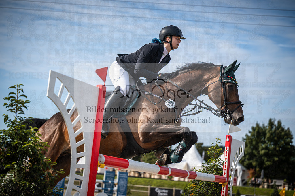 DOS_5970 | Entdecke hochwertige Reitturnierfotos von Foto Oger. Professionell, emotional und authentisch – jetzt Lieblingsmomente im Shop bestellen.Deutschlandweite Turnierfotografie. - Realisiert mit Pictrs.com